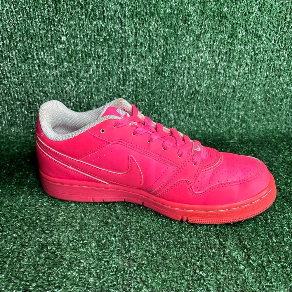 Nike Women's Bright Pink Low-Top Sneakers